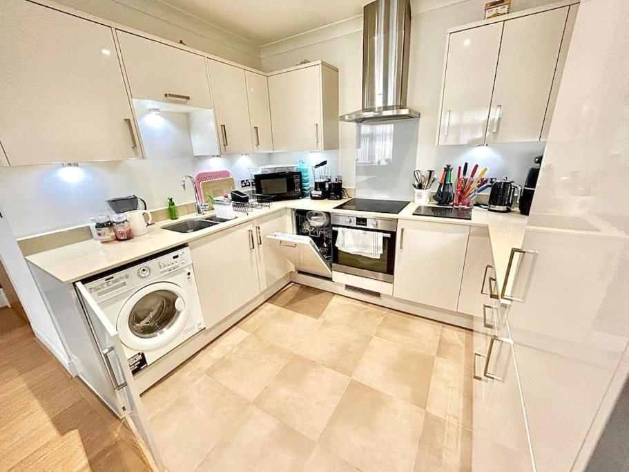 Lovely Cosy Apartment Bromley Exteriör bild